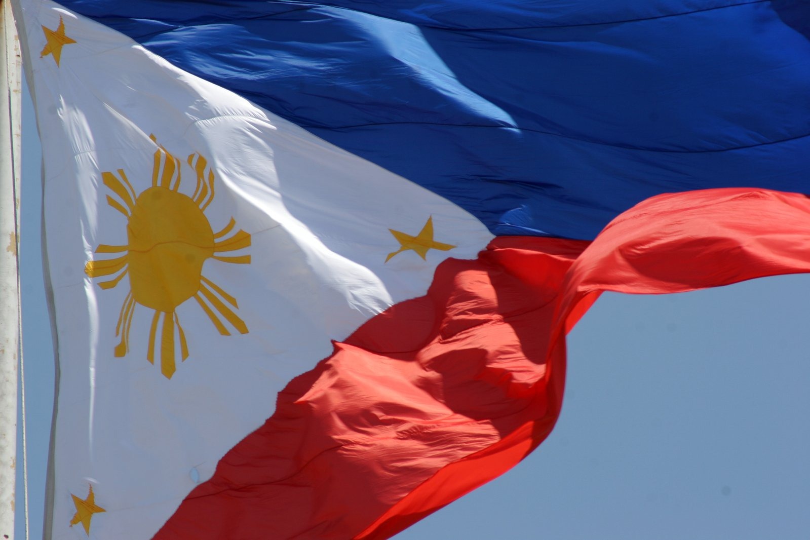 Foto: Bandeira Filipinas / Domínio Público / Free Images